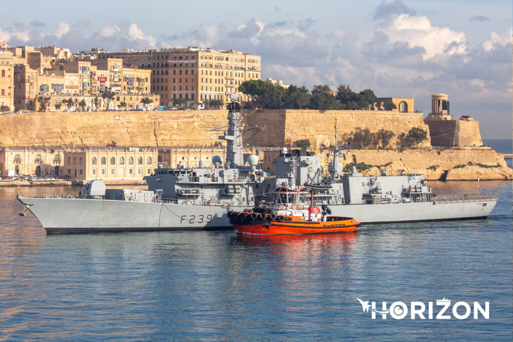 Royal Navy HMS Richmond (F239) — Horizon